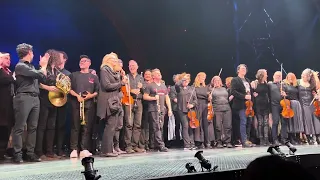 Sweeney Todd @ Lunt-Fontanne Theatre (5/5/24) Final Broadway Curtain Call Aaron Tveit Sutton Foster