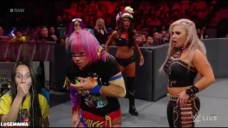 WWE Raw 11/13/17 Women Triple Threat