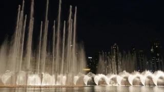 The Dubai Fountain: "Ensan Aktar" (2017)