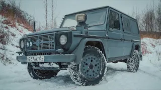 A Military G-Wagen from 1980. Born to shoot.