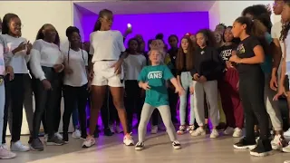 Viral Kid Dancer and Her Teacher Dancing.