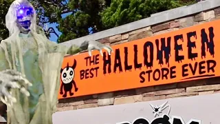 The Best Halloween Store Ever - Haunted House Displays & Walk Thru / Custom Yard Decorations