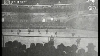 GERMANY: Ice Hockey in the Sportpalast rink in Berlin (1929)