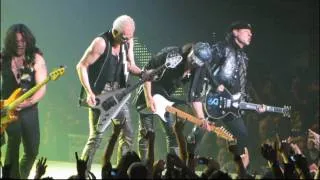 SCORPIONS - Coast To Coast et Loving You Sunday Morning (HD) -  Strasbourg le 22 Mai 2010 par FX