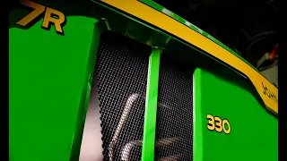 ERSTER JOHN DEERE SERIE 7R