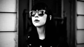 Dum Dum Girls - Coming Down