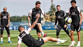 Lionel Messi First Training Session With PSG