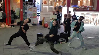 MONDAY. BLACK MIST. DYNAMIC ENERGETIC BUSKING. HONGDAE STREET.