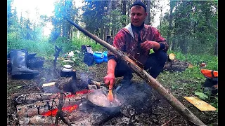 Сплав по таёжной речке. Рыбалка на хариуса. Таёжное блюдо от КУМА. Тайга.