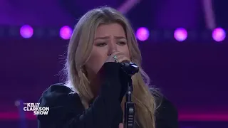 Kelly Clarkson Covers 'Free' By Florence + The Machine   Kellyoke