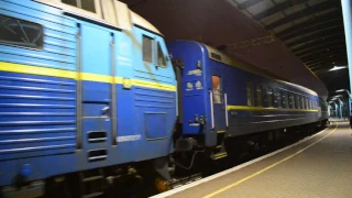 ЧС7-217 с поездом №72 сообщением Запорожье-1-Киев.и приветливый машинист