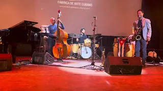 Roberto Fonseca con Ruly Herrera, Emir Santacruz, Jorge Reyes y otros invitados @ Fabrica de Arte 🇨🇺