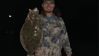 GIGGING GIANT FLOUNDER In Texas! {Catch Clean Cook} Stuffed Flounder