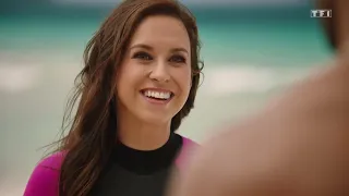 Coup de foudre au lagon bleu, avec Lacey Chabert (2023)