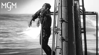 RUN SILENT, RUN DEEP (1958) | Crew Member Nearly Dies During Drill | MGM