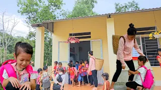 Take orphans to class. go to the market to sell vegetables Lý Hương-Daily Life