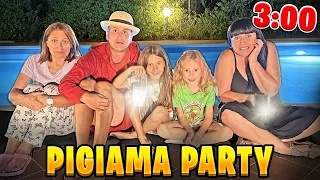 PIGIAMA PARTY ALLE 3 DI NOTTE IN PISCINA CON I NOSTRI AMICI GIADA E MAMMA NADIA!