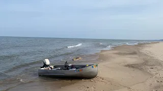 Tiny boat Lake Michigan coho attempt & river pluggin’ for steelhead
