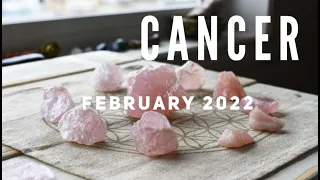 CANCER ♋️ FEBRUARY 2022 THE PAST WEIGHS HEAVY ON YOUR MIND BUT YOU STAND STRONG TAROT READING ZODIAC