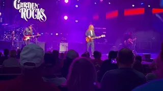 Jason Scheff's Rendition of "Hard to Say I'm Sorry" Tugs at Epcot Hearts