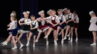 "Детская полька", ансамбль «Школьные годы». "Children's Polka", the "School Years" ensemble. 4К