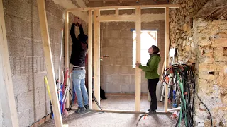 #43 Framing and lifting the rest of the interior walls! (Rebuilding our italian stone house)