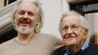 Chomsky: CIA Targeting of Julian Assange of WikiLeaks is "Disgraceful Act"