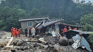 Erdrutsche und Überschwemmungen nach tagelangen Regenfällen in Südkorea