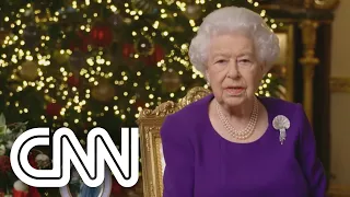 Elizabeth II aproximou a realeza dos britânicos | CNN SÁBADO