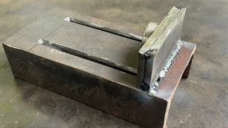 not many people know how to make a simple iron vise