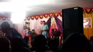 Muskurane Song On Stage