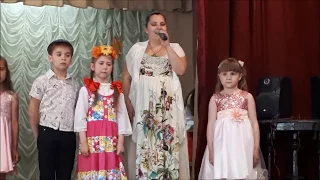 Олеся Подворчан-Гляжу в озёра синие(концерт к дню России)2017