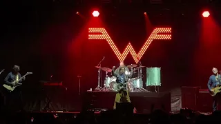 “Enter Sandman” Weezer @ Beachlife Music Festival 5/13/22