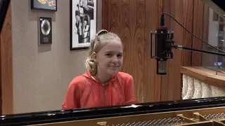 Somebody to love - Queen (Piano cover by Emily Linge)