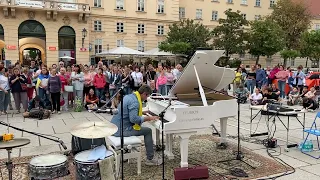 Evgeny Khmara - In And out of Love - Street performance