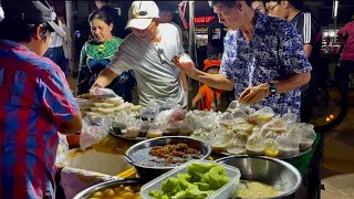 Street Foods Tour In Front Of Central Market SiemReap Cambodia & Plenty Delicious Snacks