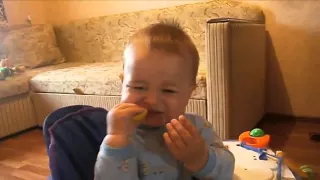 Прикольная подборка   дети едят лимон   Babies eating lemon 2015 0010