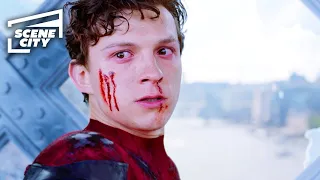 Spider-Man Lejos de Casa: Escena de Pelea Final en Londres (ESCENA DE TOM HOLLAND, JAKE GYLLENHAAL)