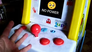 Pac-Man Arcade 1UP Jr. Neįsijungia