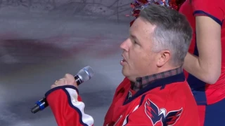 Caps anthem singer Bob McDonald sings 'O Canada' in French