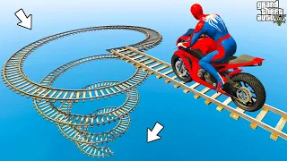 الأبطال الخارقين على القضبان دوامة قمع جسر - Superheroes Moto Ride over Rails Spiral Funnel Bridge