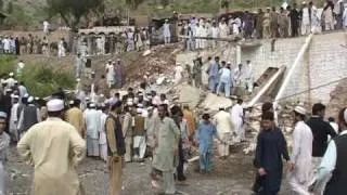 Mehr als 50 Tote bei Anschlag auf Moschee in Pakistan