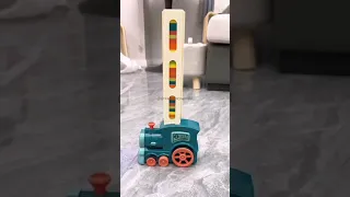 A TRAIN that stacks DOMINOS ⁉️ This is CRAZY‼️ Fun Toy Domino Trains ✅