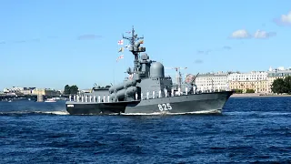 Парад в честь Дня ВМФ в Санкт-Петербурге 2020