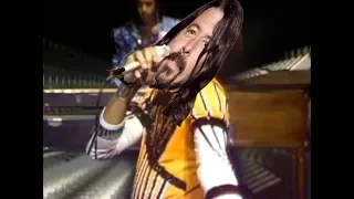 Foo Fighters - Walk But It's September By Earth, Wind & Fire