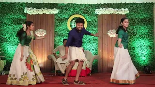 KERALA STYLE ENGAGEMENT SPECIAL DANCE PERFORMANCE|CRAZY TIMES|