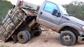 DEMASIADO PESO ¡ Ford SUPER DUTY F350 con EXTREMA CARGA PESADA | 4x4 Venezuela