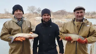 Qishlog'imizdagi Tarixiy ko'l " Jo'mmi " ko'lda baliq ovi !! baliq ko'pligidan ...