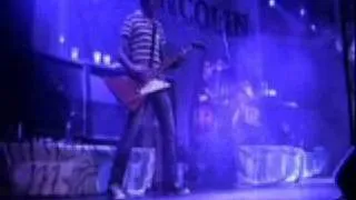 Millencolin - Friends Til The End (live)