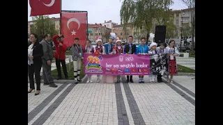Открытие Международного фестиваля детских фольклорных коллективов Nisan Çocuk Şenlikleri